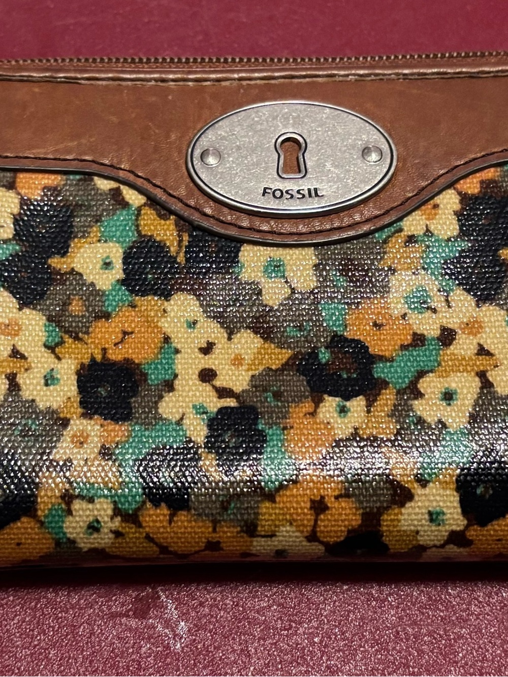Fossil Wallet w/ matching wallet - Picture 11 of 16